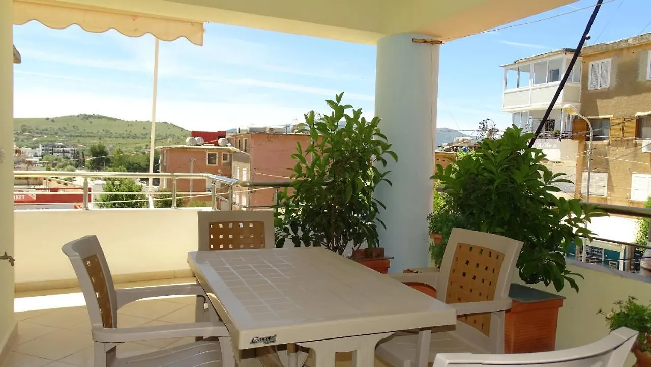 Cozy Central Apartment Ksamil 0*,